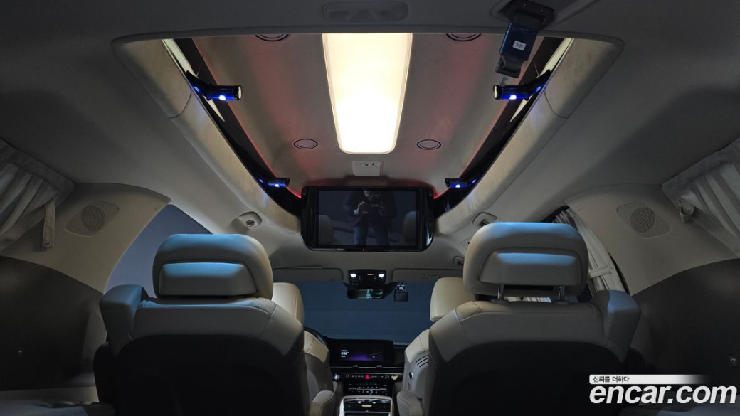Kia Carnival 7-Seater Hi-Limousine, 2022