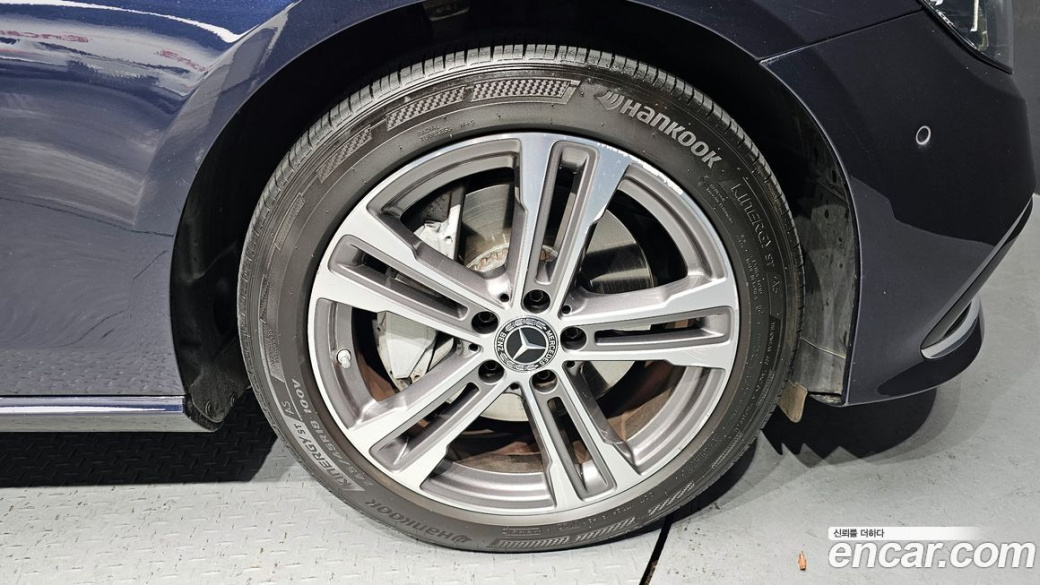 Mercedes-Benz E-Class E350 4MATIC Avantgarde, 2022