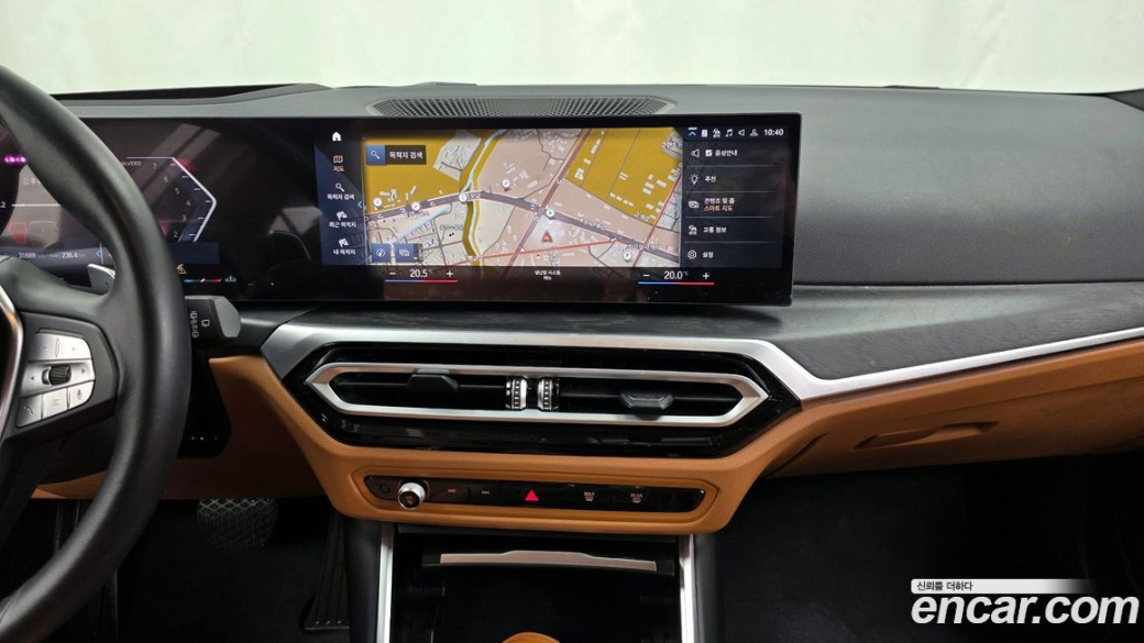 BMW 3-Series 320i Touring, 2024