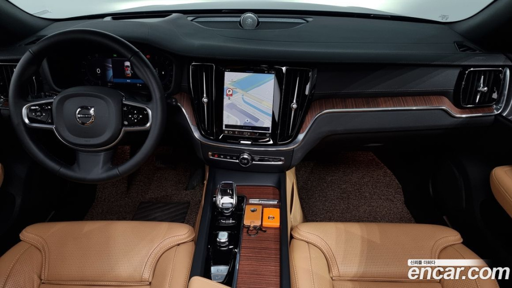 Volvo V60 B5 Ultimate AWD, 2024