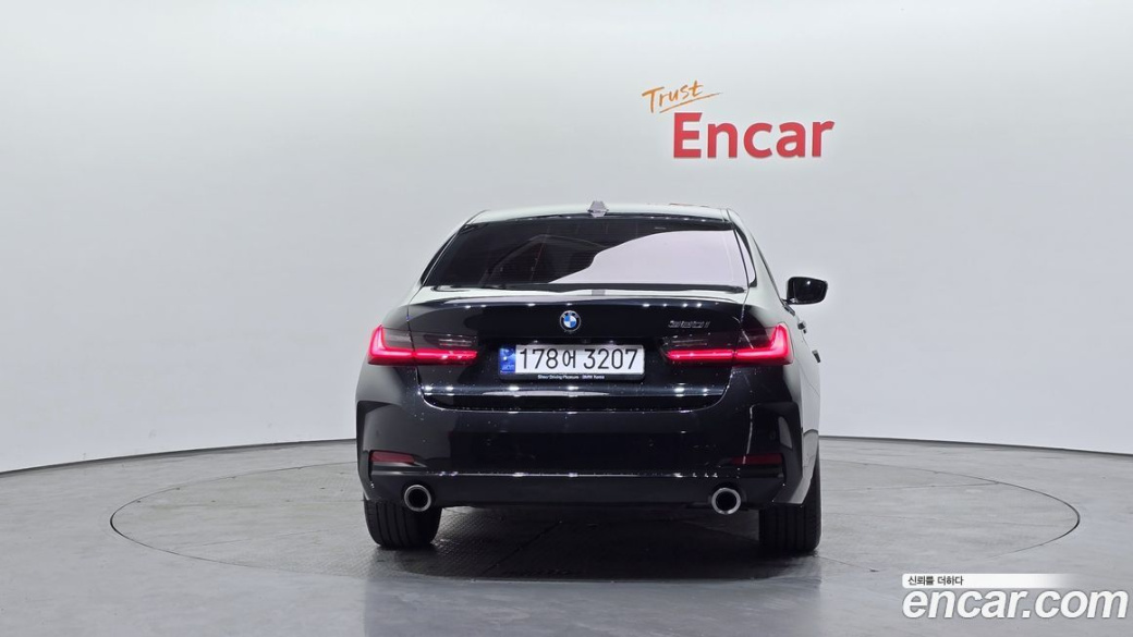 BMW 3-Series 320i, 2023