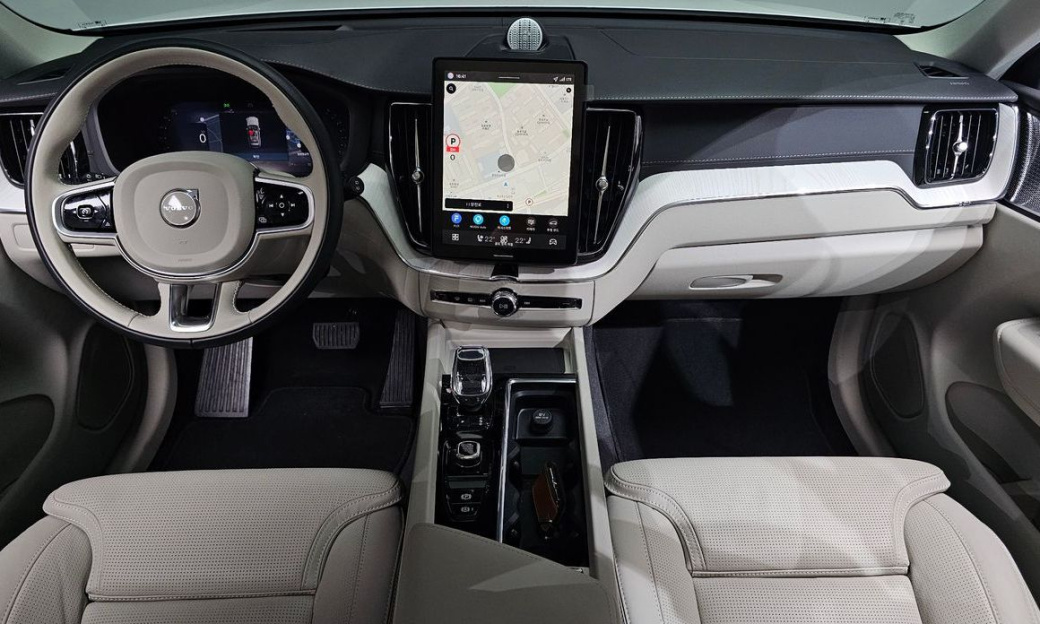 Volvo XC60 B5 Ultra Bright Air Sus, 2026
