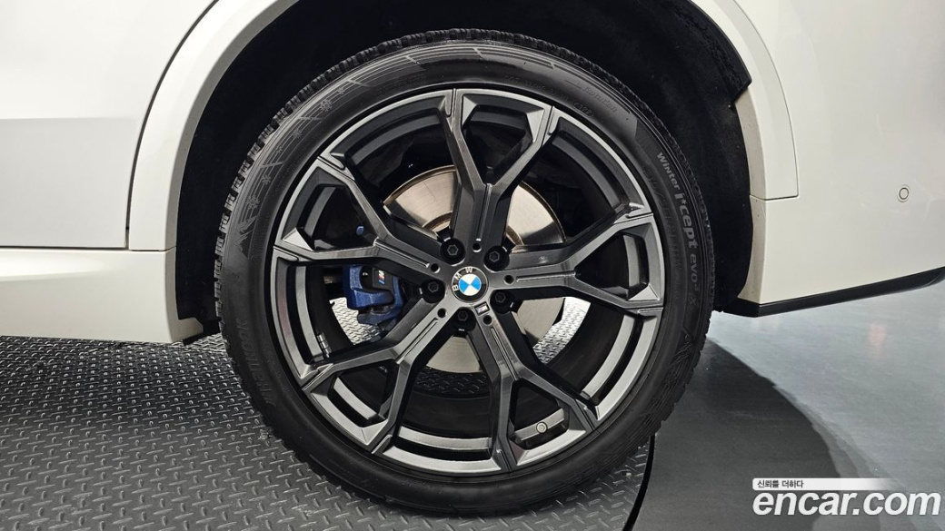 BMW X5 xDrive 40i M Sport, 2024