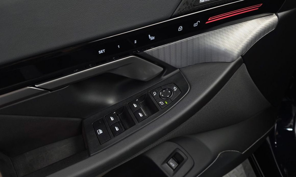 BMW 5-Series 520i M Sport, 2024