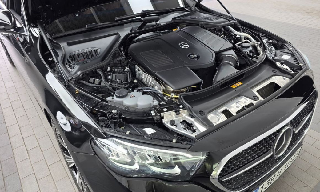 Mercedes-Benz E-Class E200 Avantgarde, 2025