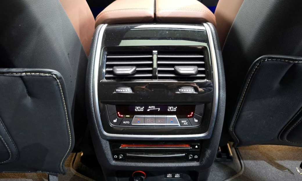 BMW X7 xDrive 40d Design Pure Excellence 7-Seater, 2022
