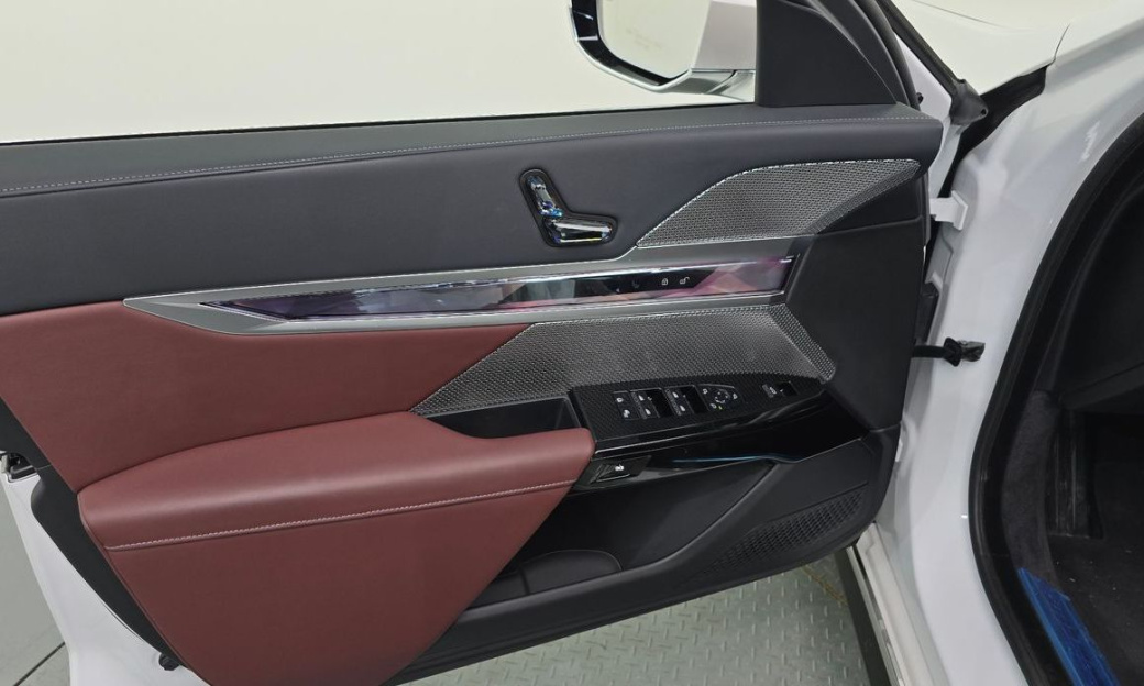 BMW 7-Series 740d xDrive M Sport, 2025