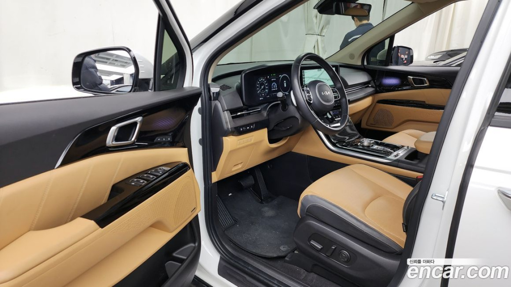 Kia Carnival 9-Seater Signature, 2023