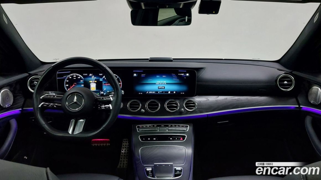 Mercedes-Benz E-Class E220d 4MATIC AMG Line, 2023