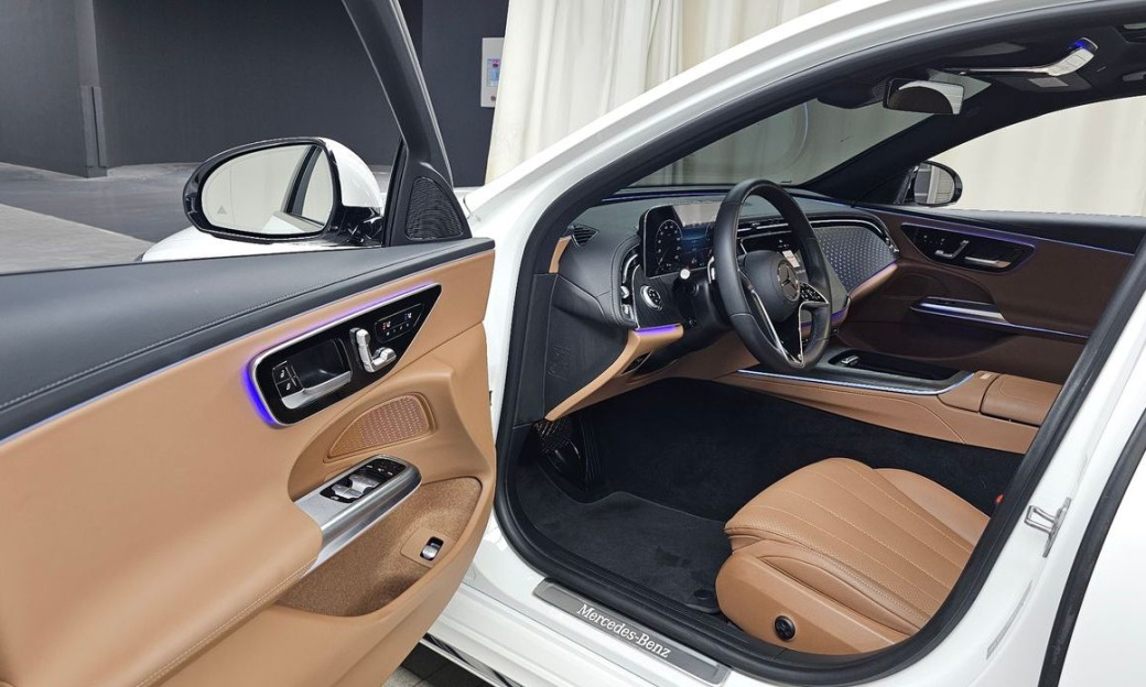 Mercedes-Benz E-Class E220d 4MATIC Exclusive, 2024