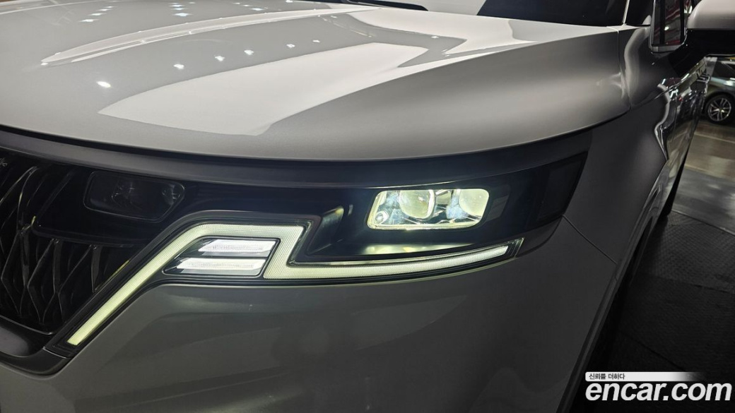 Kia Carnival 9-Seater Signature, 2023
