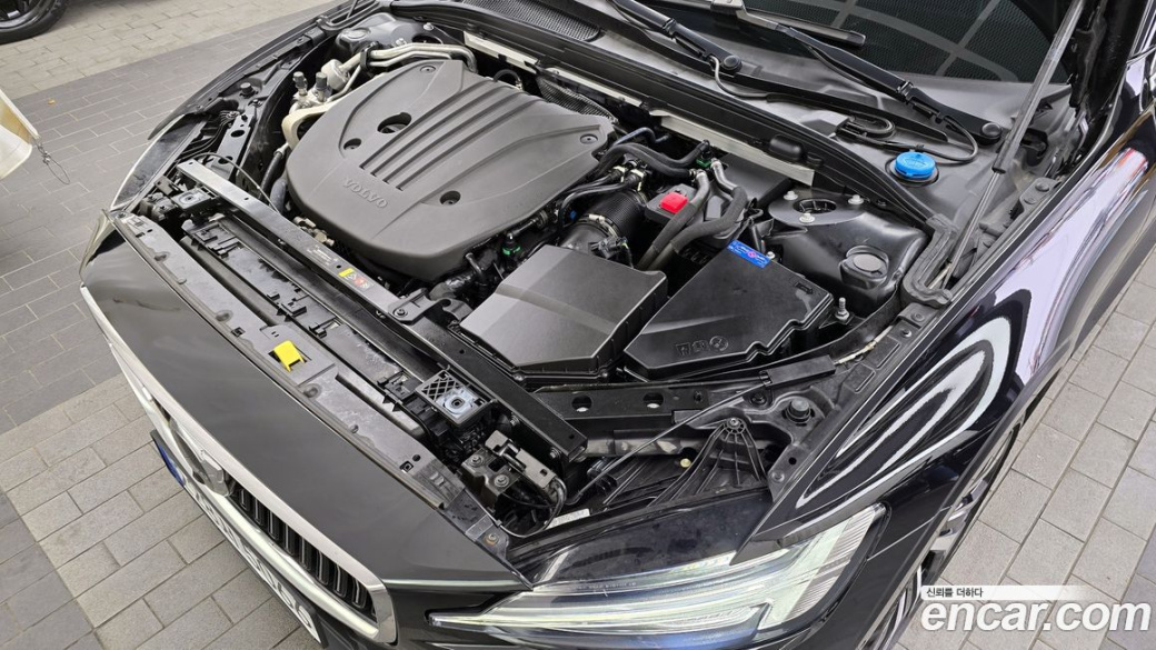 Volvo S60 B5 Ultimate Bright, 2023