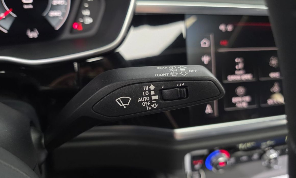 Audi Q3 40 TFSI Quattro Premium, 2025