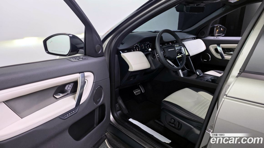 Land Rover Discovery Sport P250 Dynamic SE, 2025