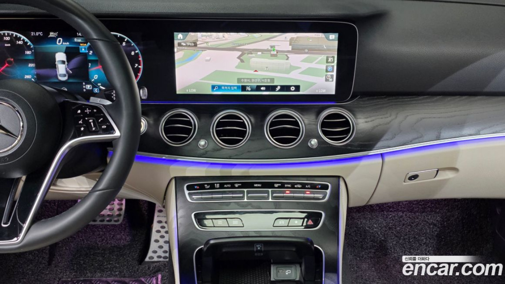 Mercedes-Benz E-Class E250 AMG Line, 2023