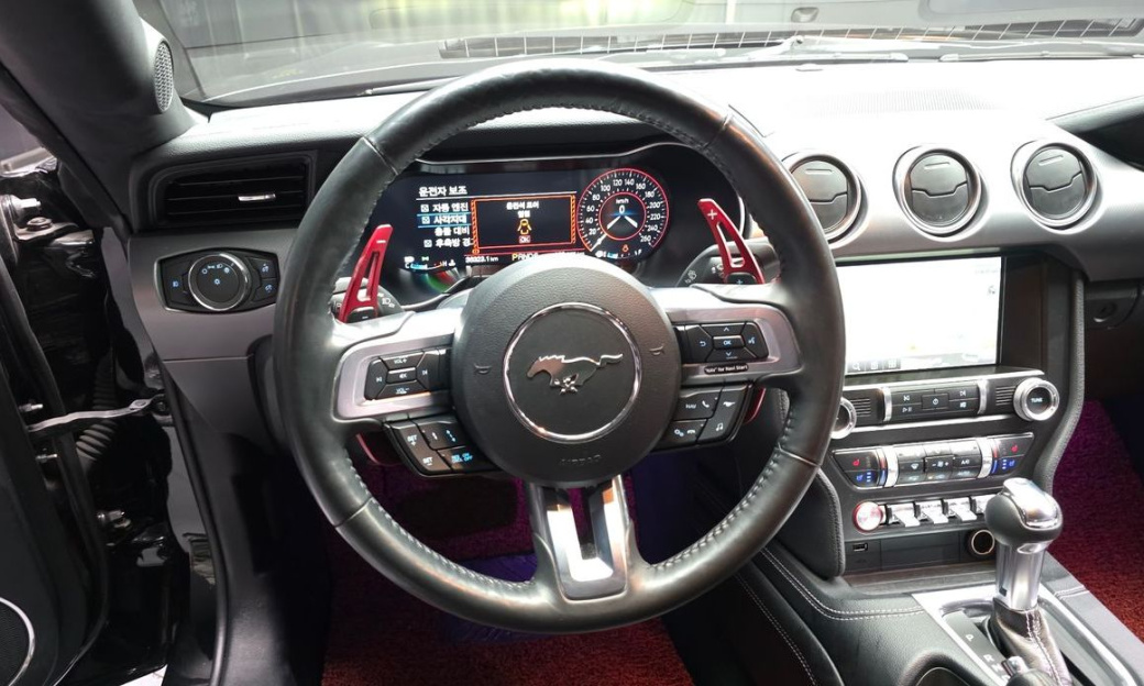 Ford Mustang Coupe, 2022