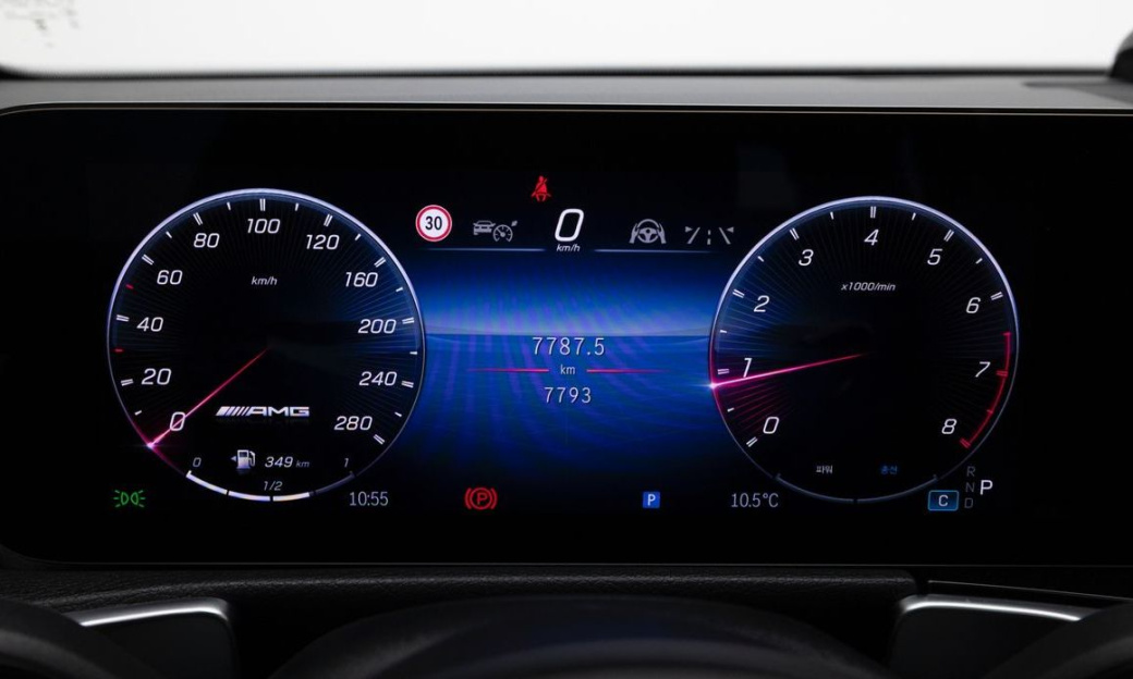Mercedes-Benz GLB-Class AMG GLB35 4MATIC, 2025