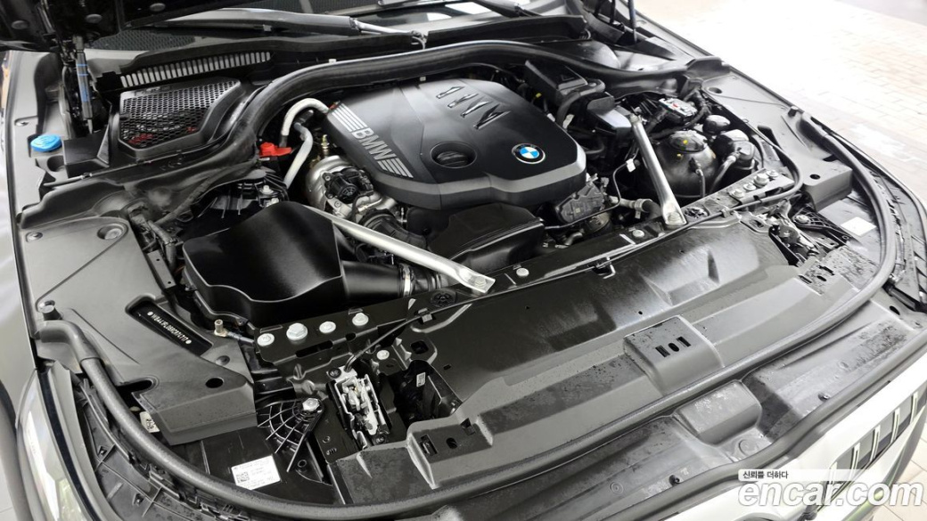 BMW 5-Series 523d, 2024