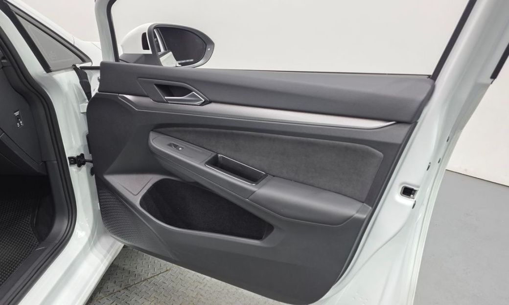 Volkswagen Golf 2.0 TDI Prestige, 2025