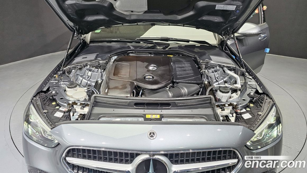 Mercedes-Benz C-Class C300 4MATIC Avantgarde, 2024
