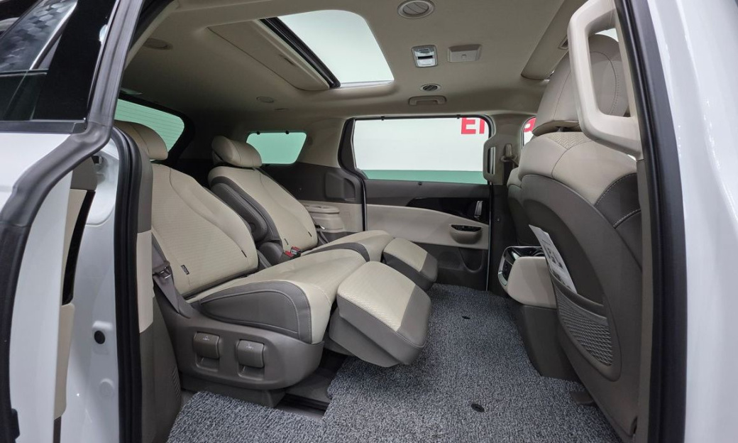 Kia Carnival 7-Seater Noblesse, 2023