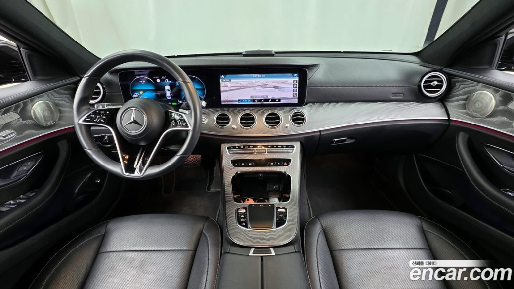 Mercedes-Benz E-Class E350 4MATIC Exclusive, 2023