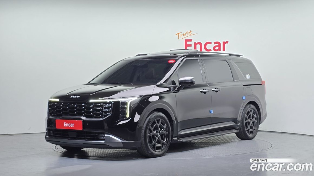 Kia Carnival 9-Seater Gravity, 2024