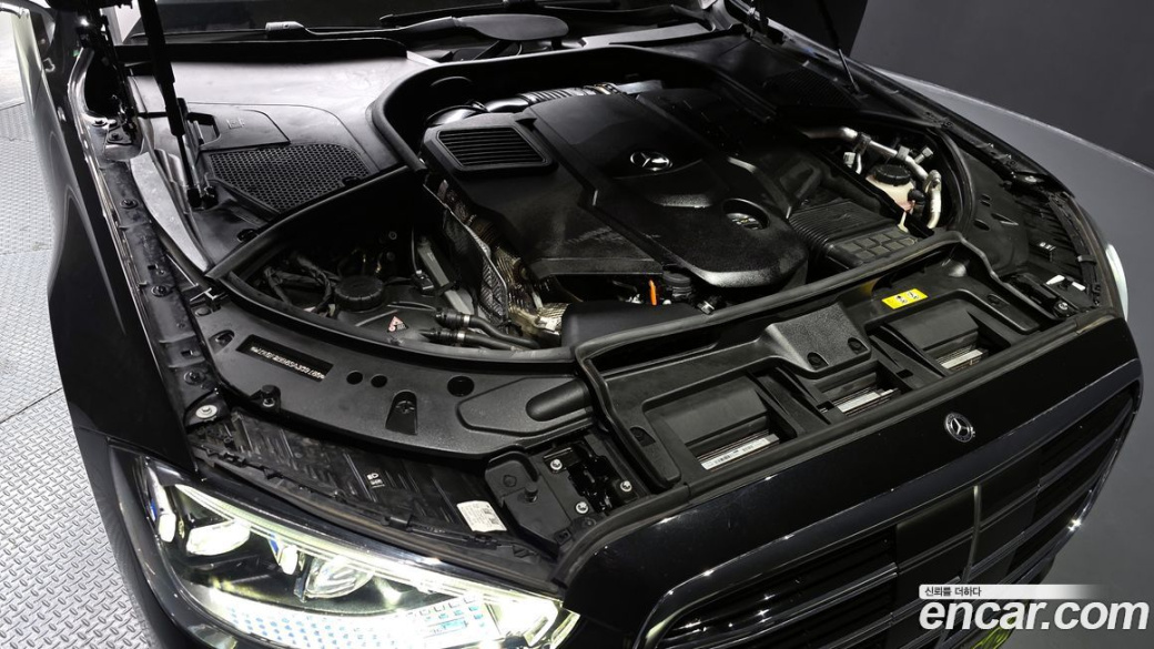 Mercedes-Benz S-Class S350 d 4MATIC, 2025