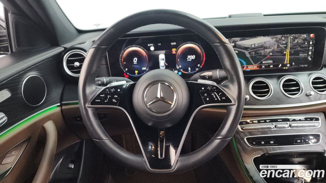 Mercedes-Benz E-Class E250 AMG Line, 2023