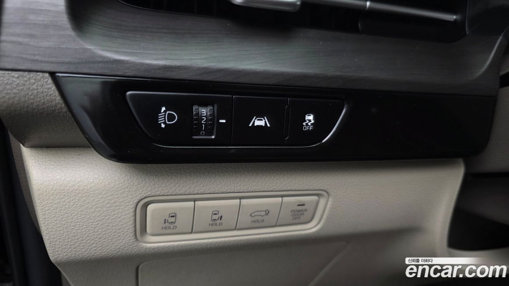 Kia Carnival 9-Seater Noblesse, 2023
