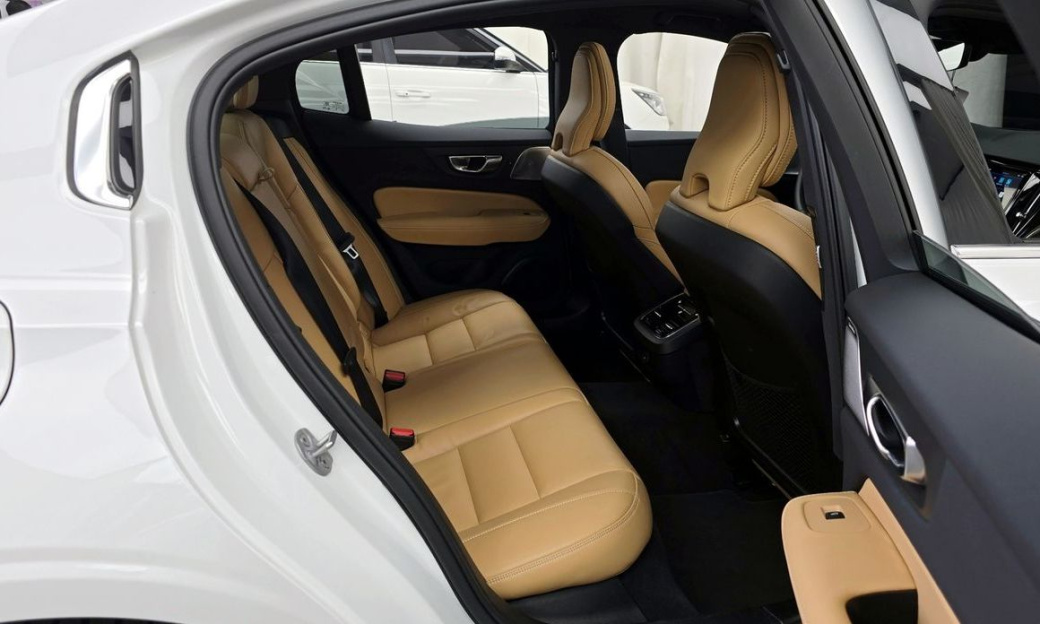 Volvo S60 B5 Ultimate Bright, 2024