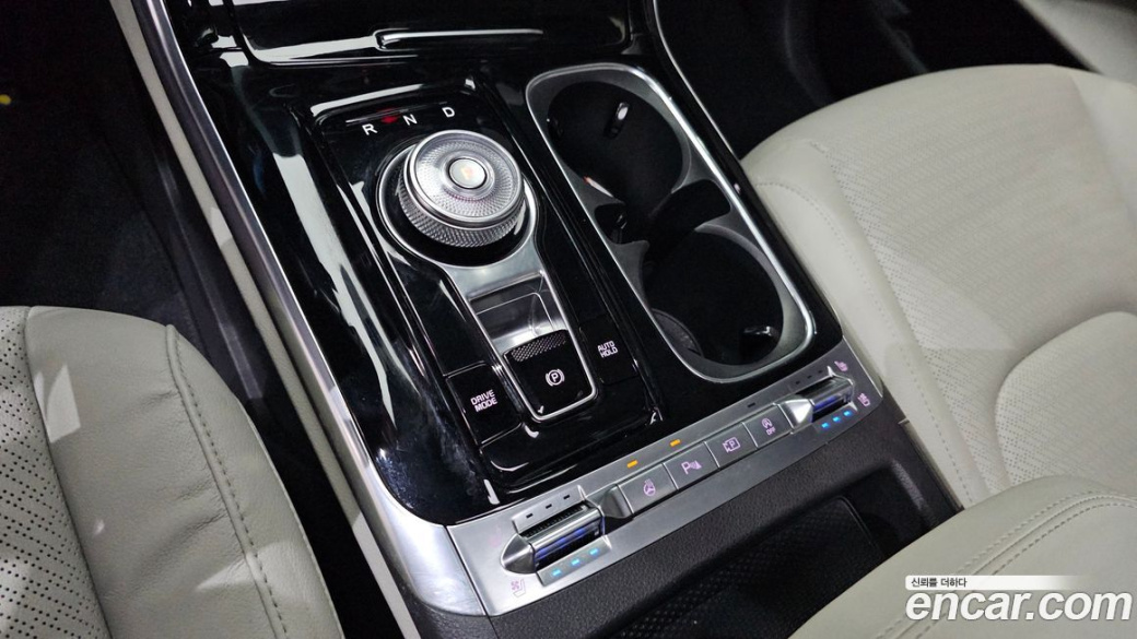 Kia Carnival 9-Seater Noblesse, 2023