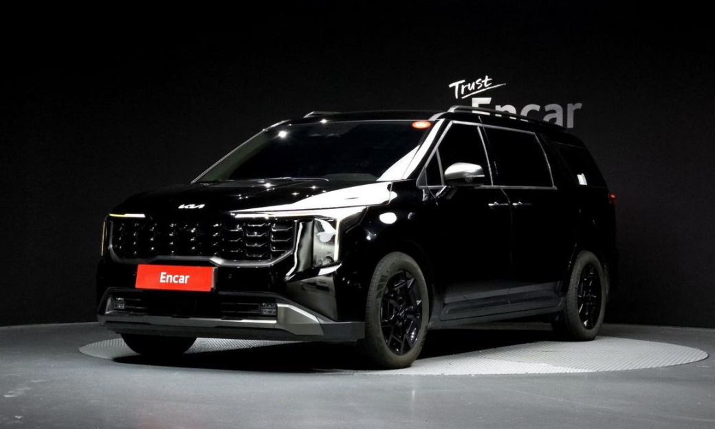 Kia Carnival 9-Seater Gravity, 2025