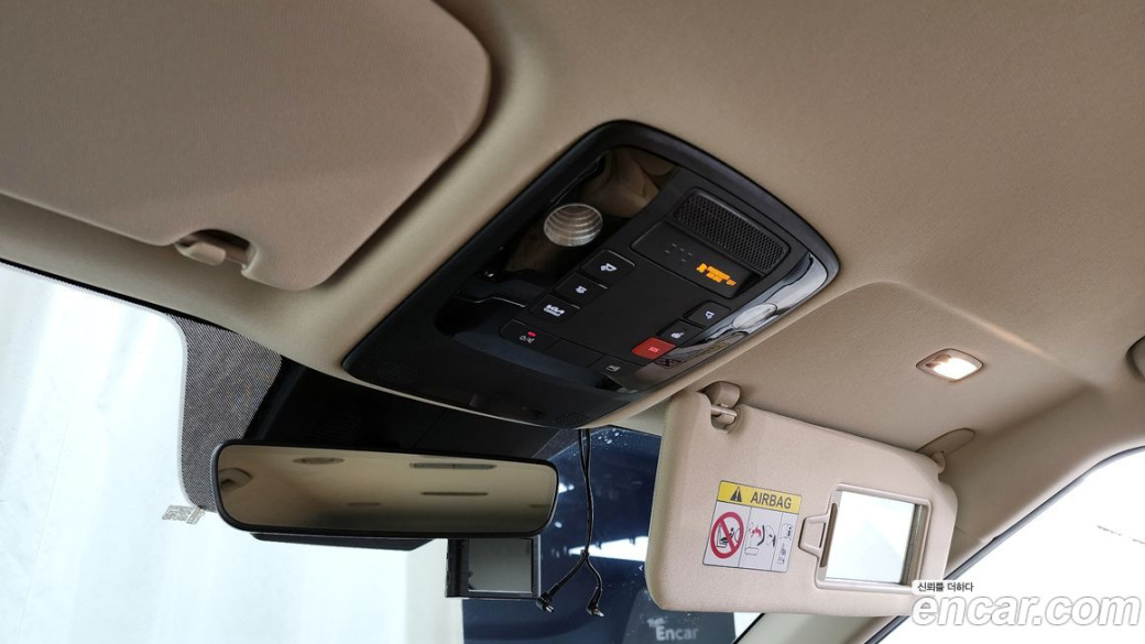 Kia Carnival 7-Seater Signature, 2022