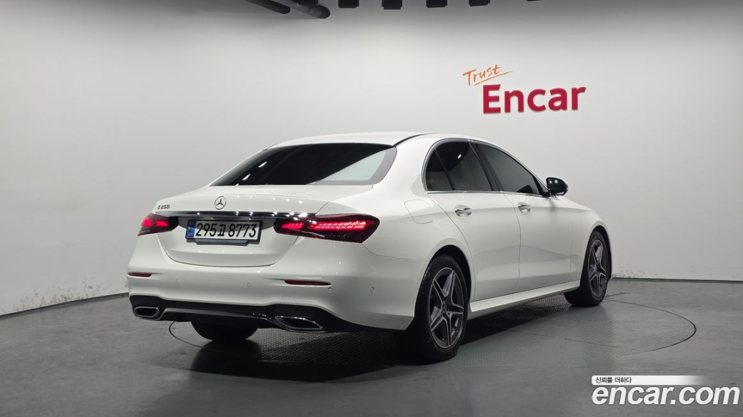 Mercedes-Benz E-Class E250 AMG Line, 2023