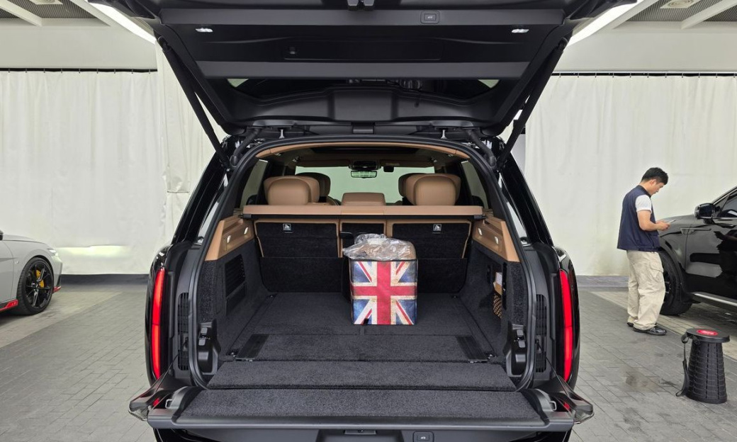 Land Rover Range Rover D350 Autobiography Long Wheel Base, 2024