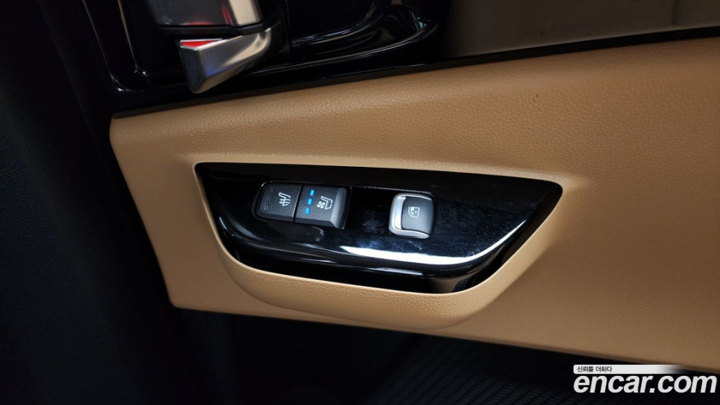 Kia Carnival 9-Seater Signature, 2023