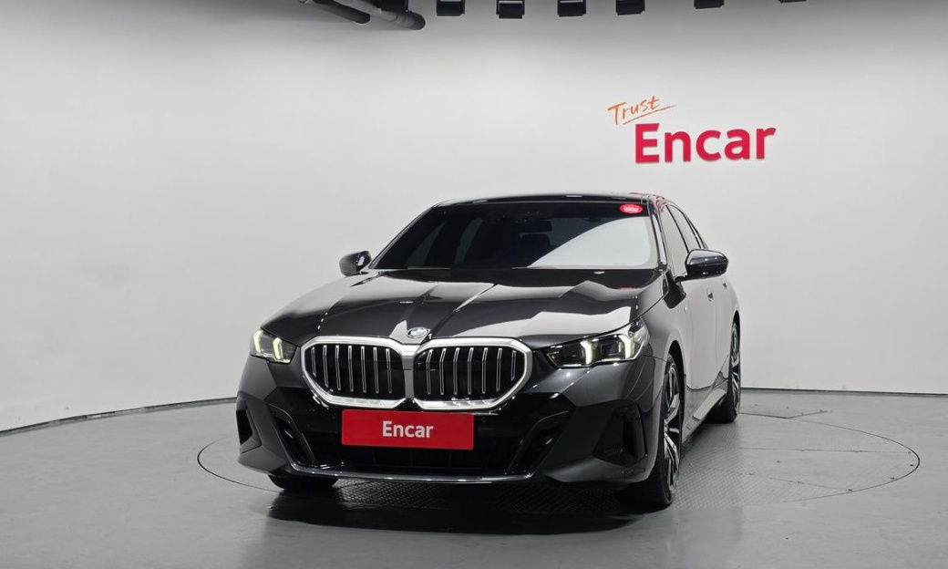 BMW 5-Series 530i xDrive M Sport, 2024