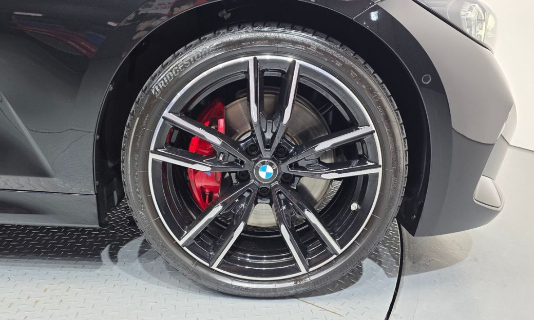 BMW 3-Series M340i Pro, 2024