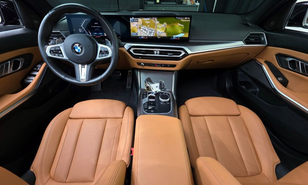 BMW 3-Series 320i M Sport, 2024