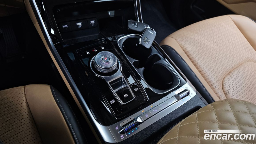 Kia Carnival 9-Seater Signature, 2023