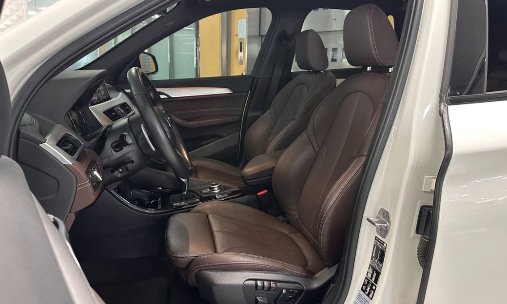 BMW X1 xDrive 20i M Sport, 2022