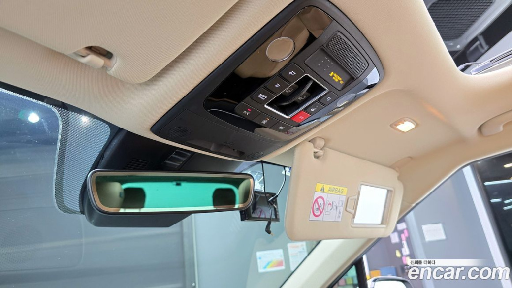 Kia Carnival 9-Seater Signature, 2023