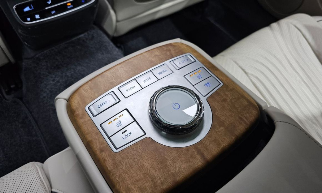 Genesis G80 Gasoline 2.5 Turbo AWD, 2024