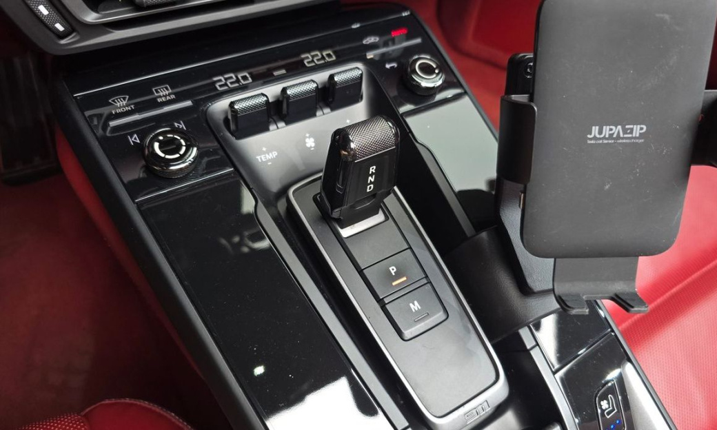 Porsche 911 Carrera 4 GTS Cabriolet, 2022