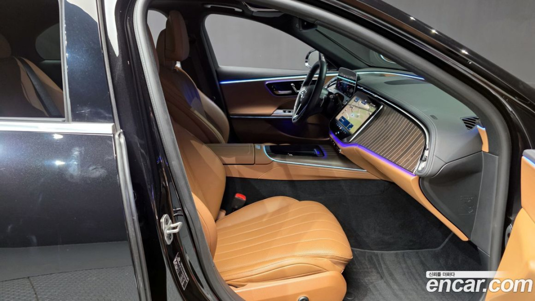 Mercedes-Benz E-Class E300 4MATIC Exclusive, 2024