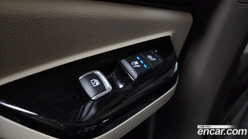 Kia Carnival 9-Seater Signature, 2023