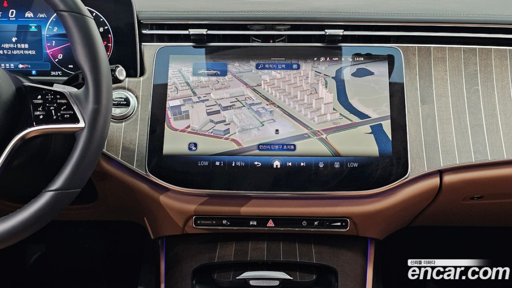 Mercedes-Benz E-Class E300 4MATIC Exclusive, 2024