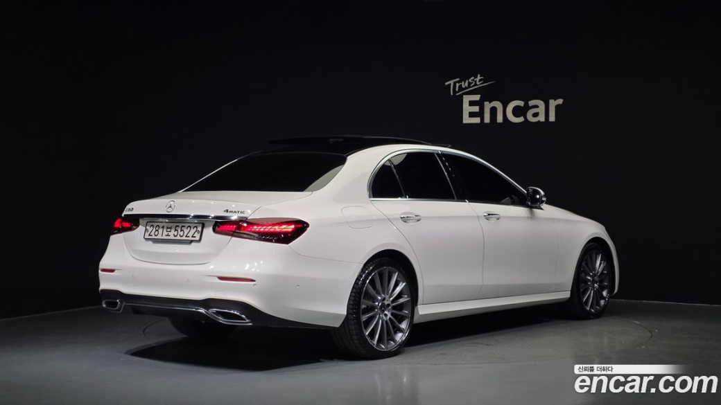 Mercedes-Benz E-Class E350 4MATIC AMG Line, 2022