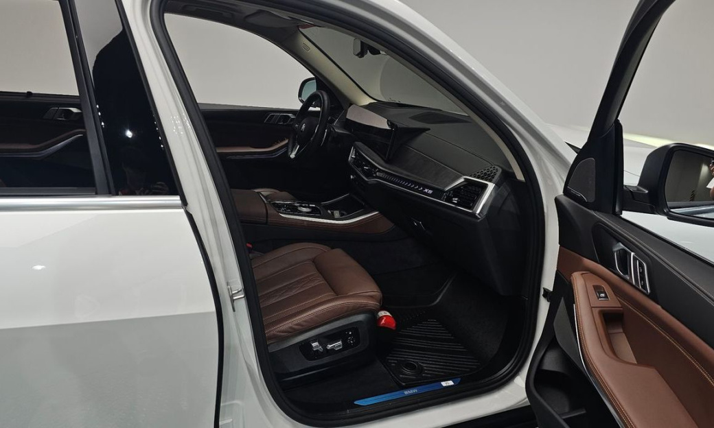 BMW X5 xDrive 40i xLine, 2024